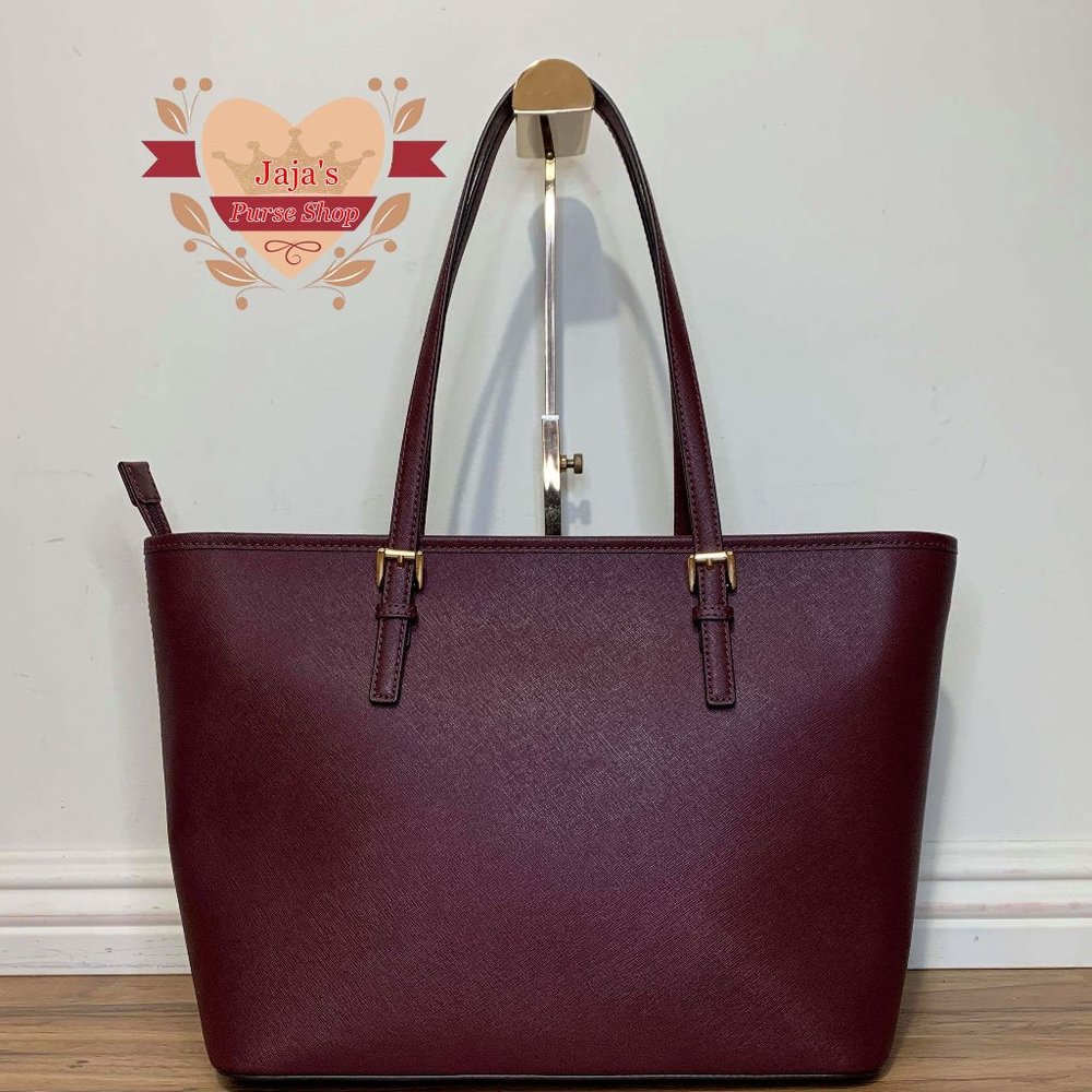 ❤️❤️SOLD❤️❤️Michael Kors Leather Purse💜 - Picture 2 of 16